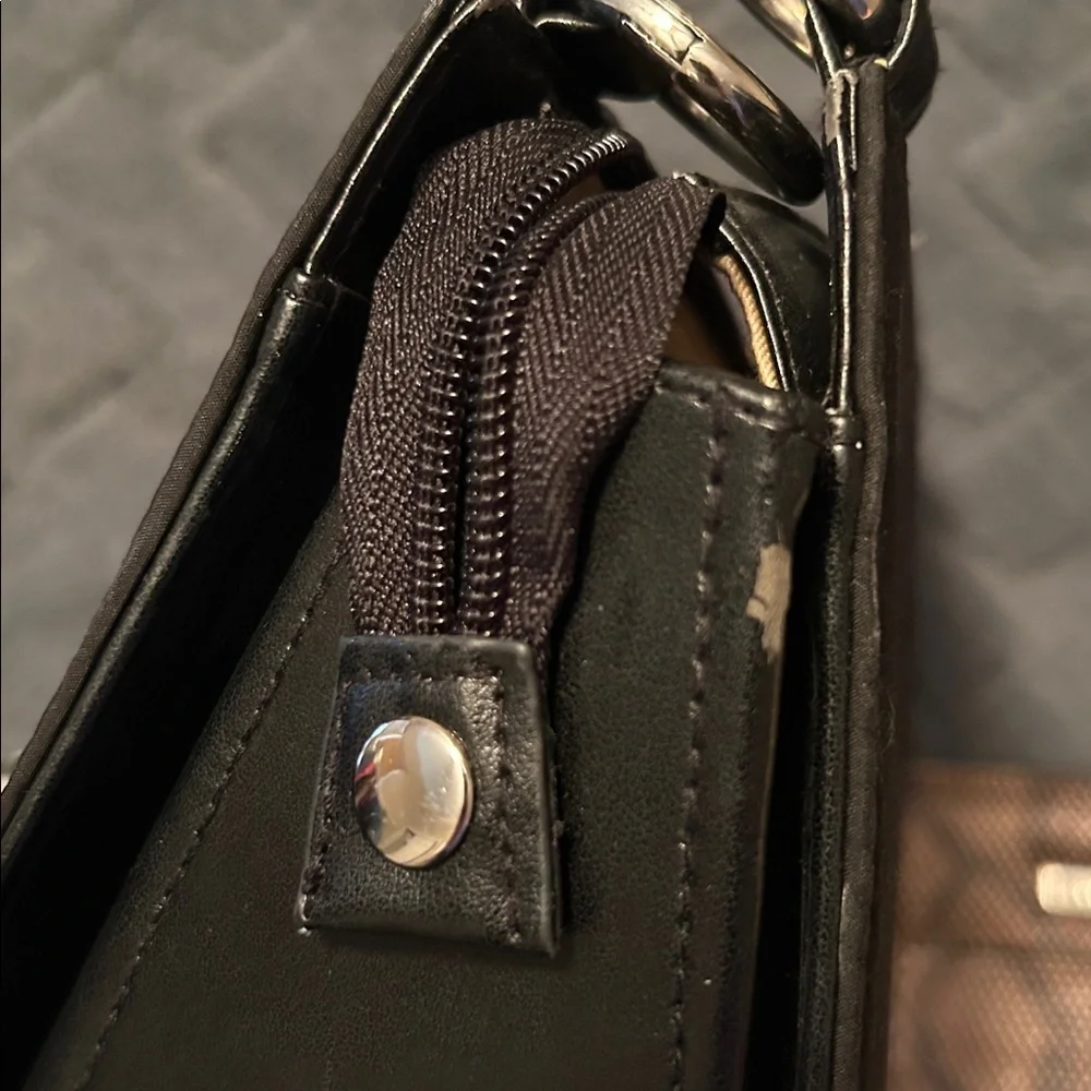 Bundle of medium Miche base bag, strap and four shells.